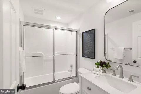Bath - 6655 Madison Mclean Dr, Mclean, VA 22101 photo 6 of 6