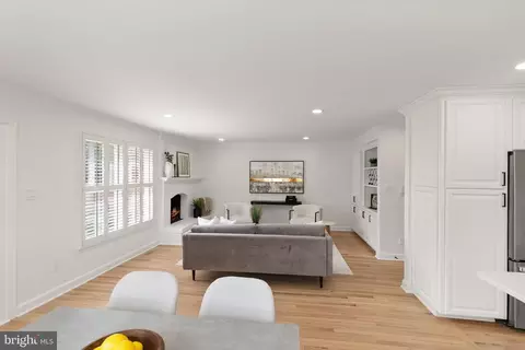 Living - 6655 Madison Mclean Dr, Mclean, VA 22101 photo 5 of 10