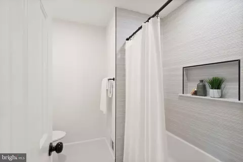 Bath - 6655 Madison Mclean Dr, Mclean, VA 22101 photo 4 of 6