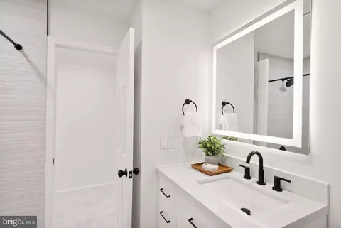 Bath - 6655 Madison Mclean Dr, Mclean, VA 22101 photo 5 of 6