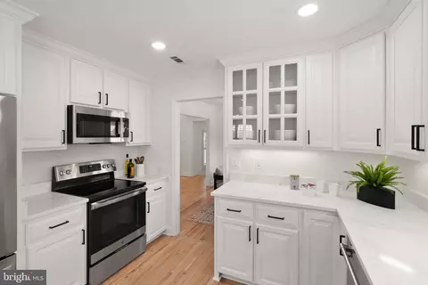 Kitchen - 6655 Madison Mclean Dr, Mclean, VA 22101 photo 5 of 5