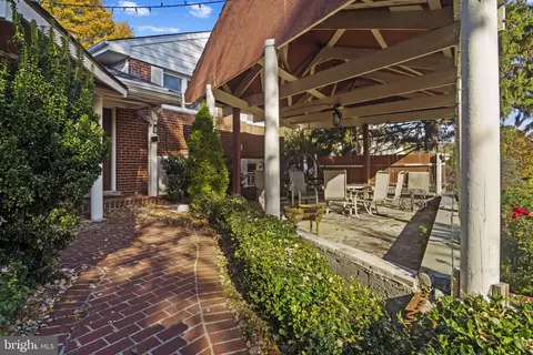 4514 Rynex Dr, Alexandria, VA 22312