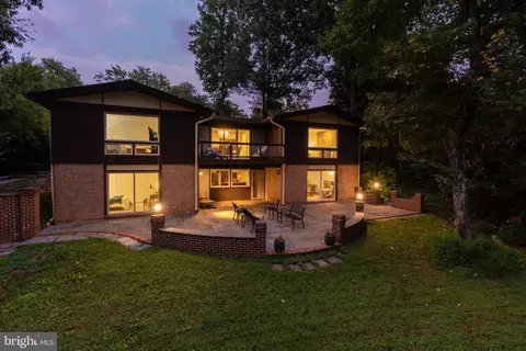 3002 Sevor Ln, Alexandria, VA 22309