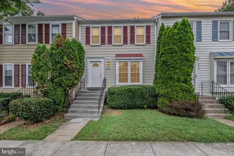8010 Dayspring Ct, Springfield, VA 22153 photo 3