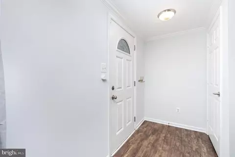 8010 Dayspring Ct, Springfield, VA 22153 photo 4