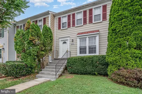 8010 Dayspring Ct, Springfield, VA 22153 photo 2