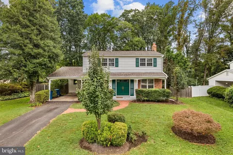 6915 Sydenstricker Rd, Springfield, VA 22152