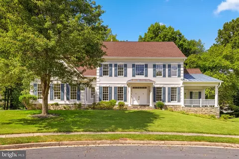 9434 Vernon Dr, Great Falls, VA 22066