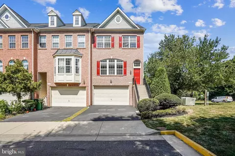 4500 English Holly Dr, Fairfax, VA 22030