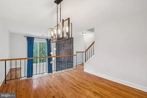 8482 Springfield Oaks Dr, Springfield, VA 22153 photo 8