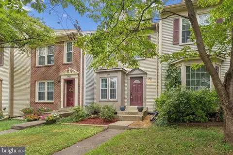 8482 Springfield Oaks Dr, Springfield, VA 22153 photo 3