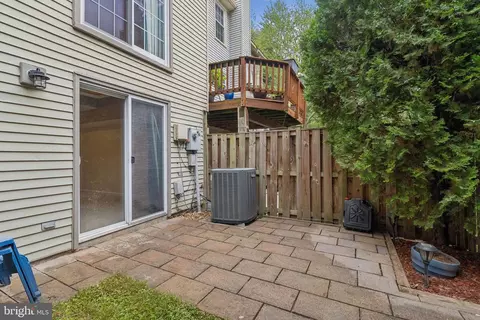8482 Springfield Oaks Dr, Springfield, VA 22153 photo 27