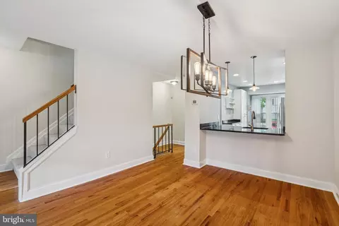8482 Springfield Oaks Dr, Springfield, VA 22153 photo 9