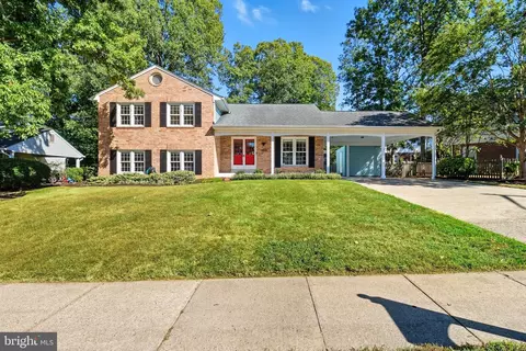 1503 Coat Ridge Rd, Herndon, VA 20170
