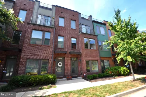2988 Stella Blue Ln, Fairfax, VA 22031