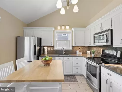 Kitchen - 13250 Stone Heather, Herndon, VA 20171 photo 1 of 4