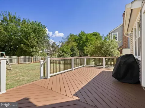 Exterior - 13250 Stone Heather, Herndon, VA 20171 photo 15 of 22