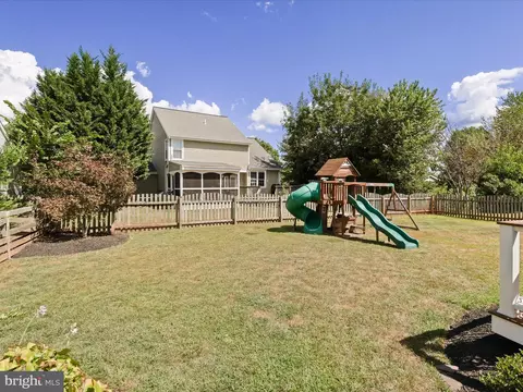 Exterior - 13250 Stone Heather, Herndon, VA 20171 photo 12 of 22