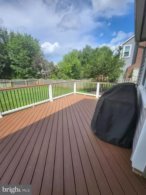 Exterior - 13250 Stone Heather, Herndon, VA 20171 photo 13 of 22