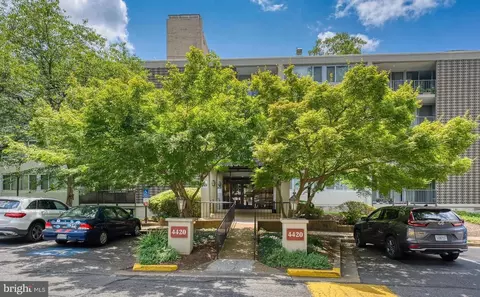 4420 Briarwood Ct N #24, Annandale, VA 22003
