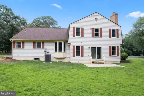 Exterior - 1950 Weybridge Ln, Reston, VA 20191 photo 3 of 4