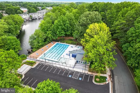 Exterior - 1950 Weybridge Ln, Reston, VA 20191 photo 4 of 4