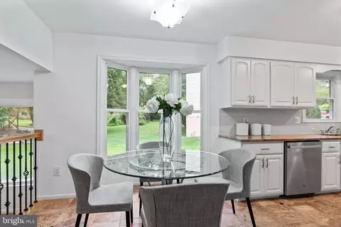 Dining - 1950 Weybridge Ln, Reston, VA 20191 photo 2 of 5