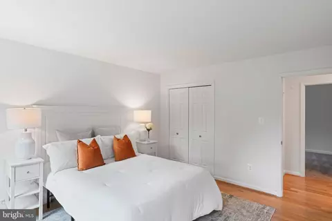Bedroom - 1950 Weybridge Ln, Reston, VA 20191 photo 7 of 10
