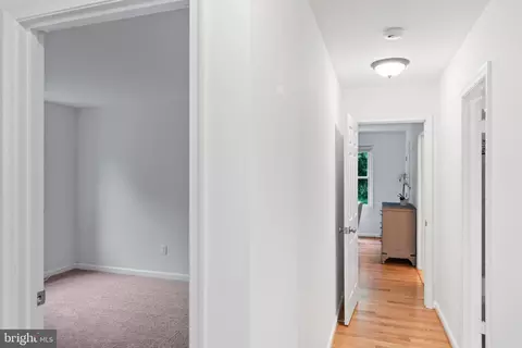 Entry Way - 1950 Weybridge Ln, Reston, VA 20191 photo 12 of 13