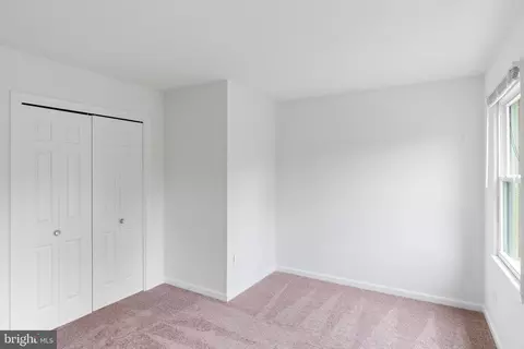 Bedroom - 1950 Weybridge Ln, Reston, VA 20191 photo 4 of 10