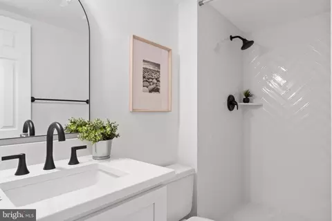 Bath - 1950 Weybridge Ln, Reston, VA 20191 photo 1 of 5