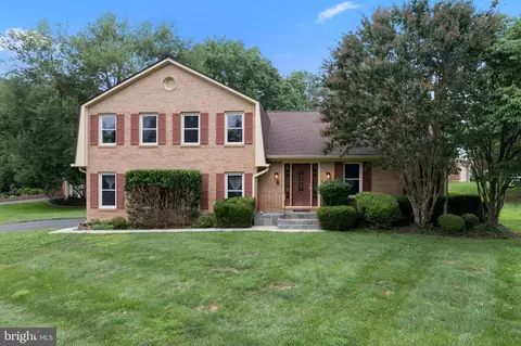 Exterior - 1950 Weybridge Ln, Reston, VA 20191 photo 2 of 4