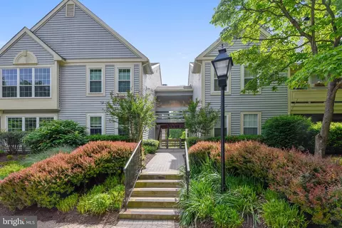 2220 Springwood Dr #K, Reston, VA 20191 photo 1