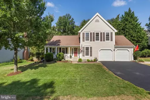 5572 Cedar Break Dr, Centreville, VA 20120