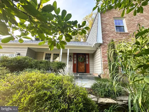 6505 Tiburon Ct, Springfield, VA 22152 photo 2