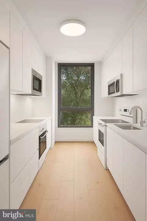 Kitchen - 1808 Old Meadow Rd #1106, Mclean, VA 22102 photo 3 of 5