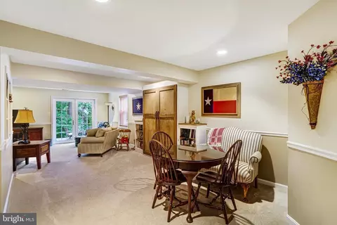 6815 Bluecurl Cir, Springfield, VA 22152 photo 35