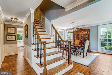 6815 Bluecurl Cir, Springfield, VA 22152 photo 2