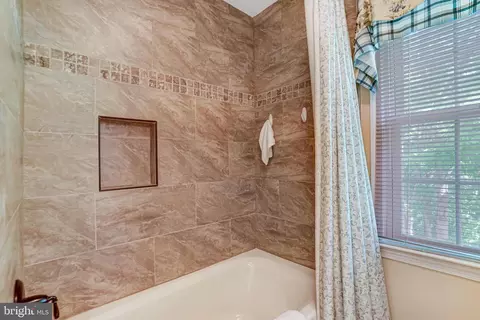 6815 Bluecurl Cir, Springfield, VA 22152 photo 31
