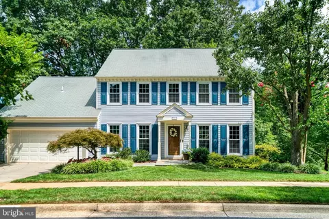 6815 Bluecurl Cir, Springfield, VA 22152