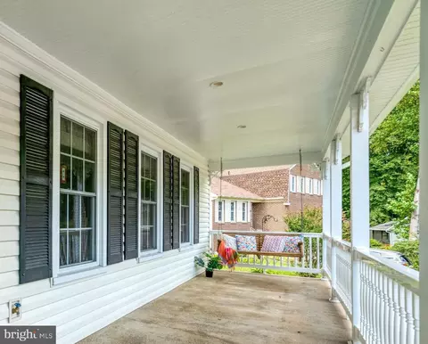 7704 Tower Woods Dr, Springfield, VA 22153 photo 4
