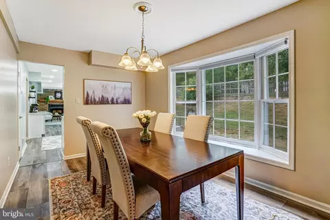 7704 Tower Woods Dr, Springfield, VA 22153 photo 10