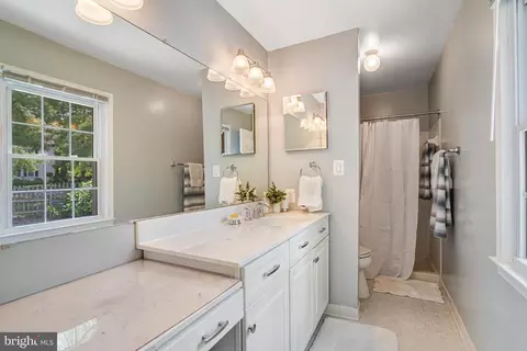 7704 Tower Woods Dr, Springfield, VA 22153 photo 27