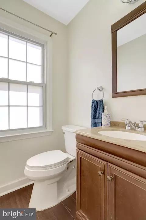 7206 Joshua Tree Ln, Springfield, VA 22152 photo 17