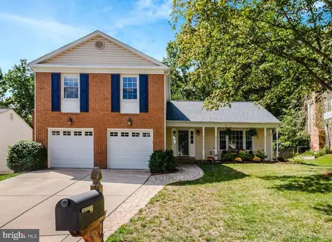 7206 Joshua Tree Ln, Springfield, VA 22152