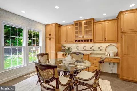 7206 Joshua Tree Ln, Springfield, VA 22152 photo 7