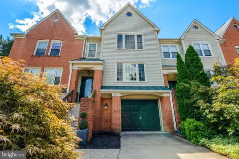 6411 Knapsack Ln, Centreville, VA 20121