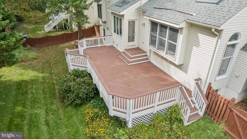 Exterior - 12505 Ridgegate Dr, Herndon, VA 20170 photo 7 of 13
