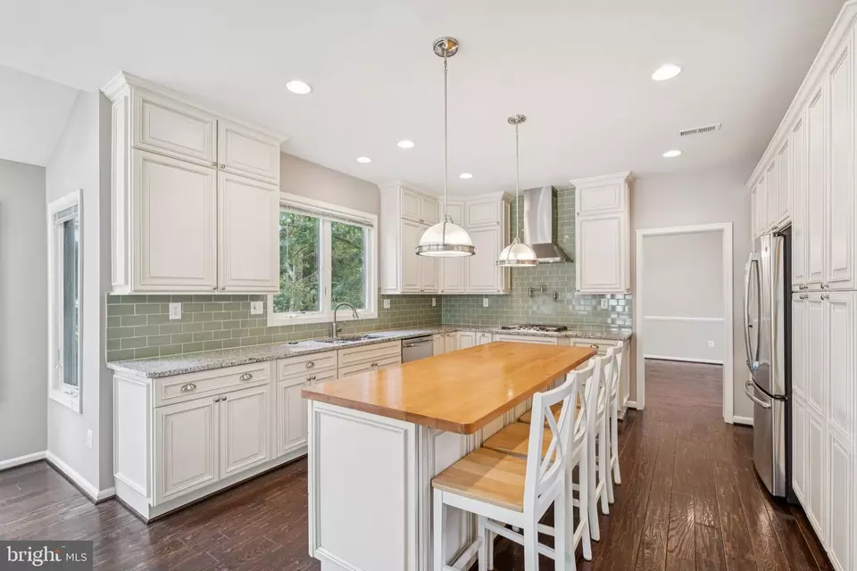 Kitchen - 12505 Ridgegate Dr, Herndon, VA 20170 photo 1 of 5