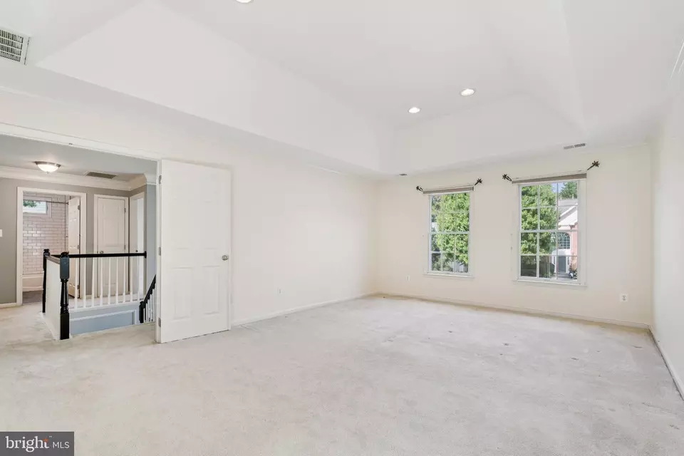 Bedroom - 12505 Ridgegate Dr, Herndon, VA 20170 photo 1 of 8
